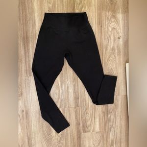 BuffBunny Ribbed Leggings - Black, Size M